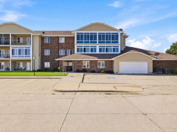 301 SE Delaware Avenue, Unit 303, Ankeny, IA 50021