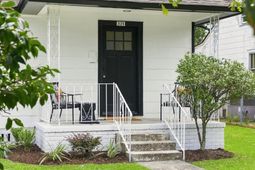 2129 Thornlee Drive photo 4
