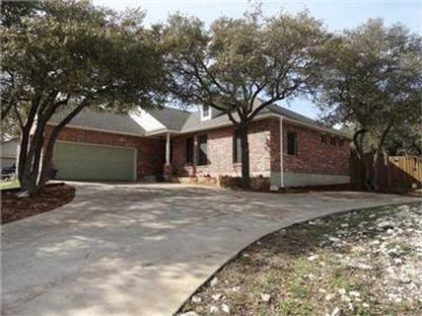 903 Oakwood DR , Leander, TX 78641