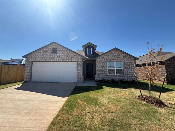 4017 Dutch Lane, Mustang, OK 73064