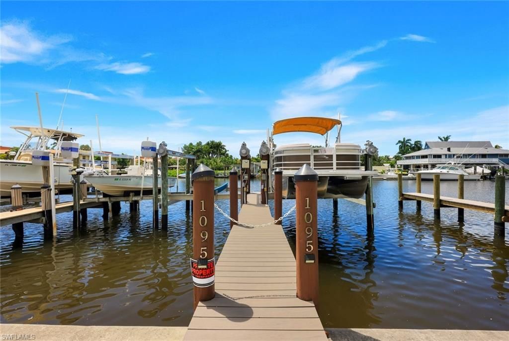 1095 Sandpiper St , Naples, FL 34102 Photo
