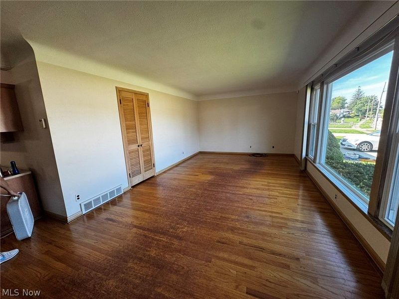 1708 Roselawn Road, Mayfield Heights, OH 44124 Photo 7