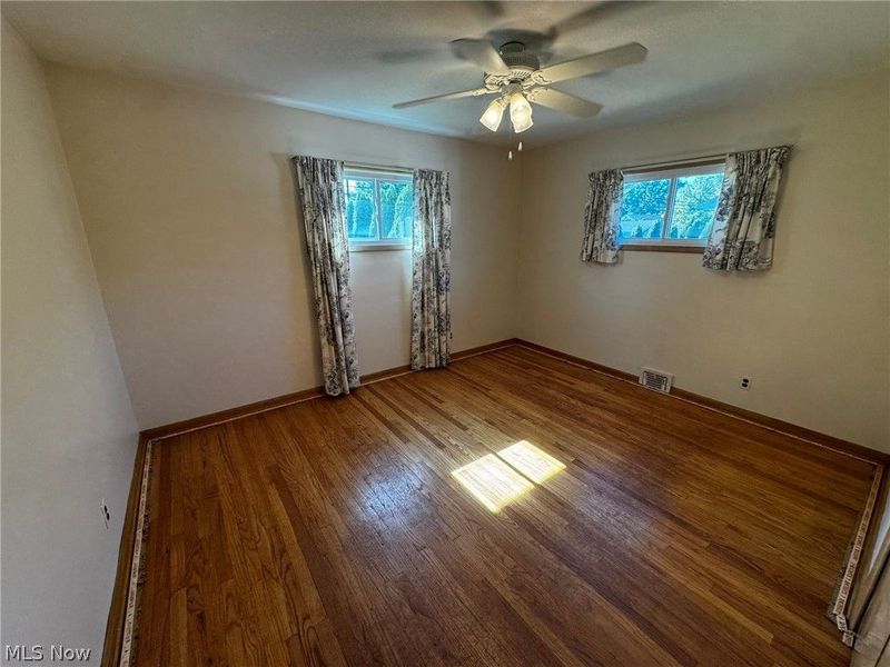 1708 Roselawn Road, Mayfield Heights, OH 44124 Photo 9