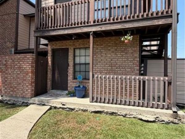 742 FAIRFAX Drive, Unit 106, Gretna, LA 70056
