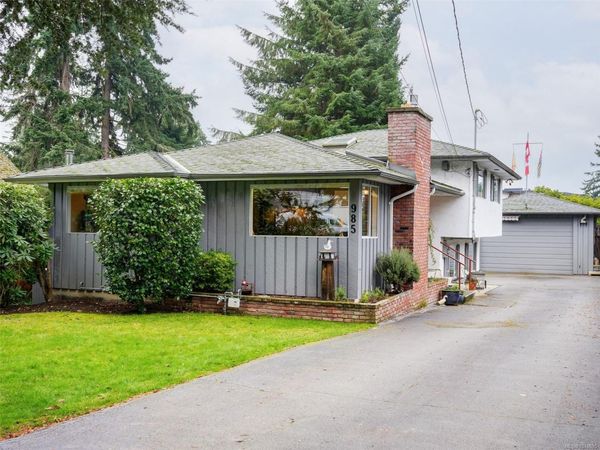 985 Sutcliffe Rd , Saanich, BC V8Y 1M9