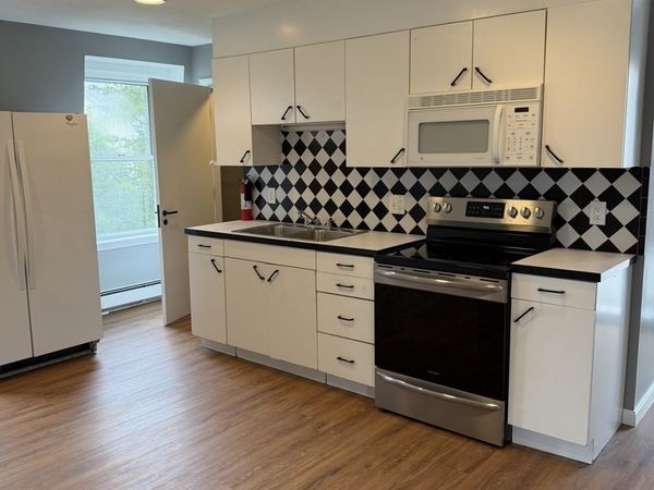 5 Washington Sq, Unit 3, Gloucester, MA 01930