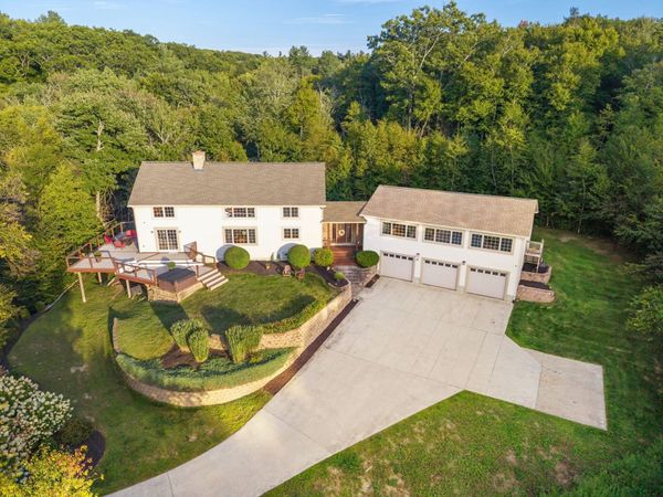 89 Pomeroy Road, Montgomery, MA 01085