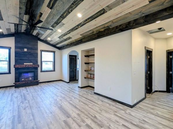 6856 Selkirk ST, Bonners Ferry, ID 83805