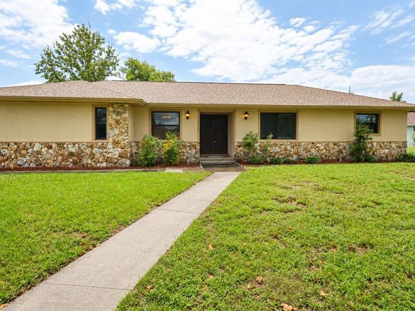35025 RAINTREE DR , FRUITLAND PARK, FL 34731