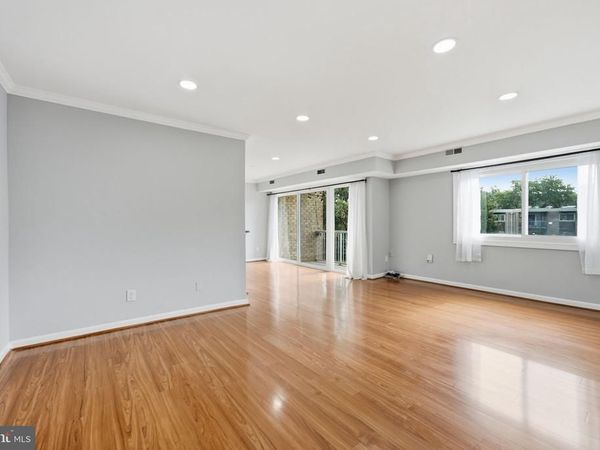2901 CHARING CROSS ROAD, Unit 11, FALLS CHURCH, VA 22042