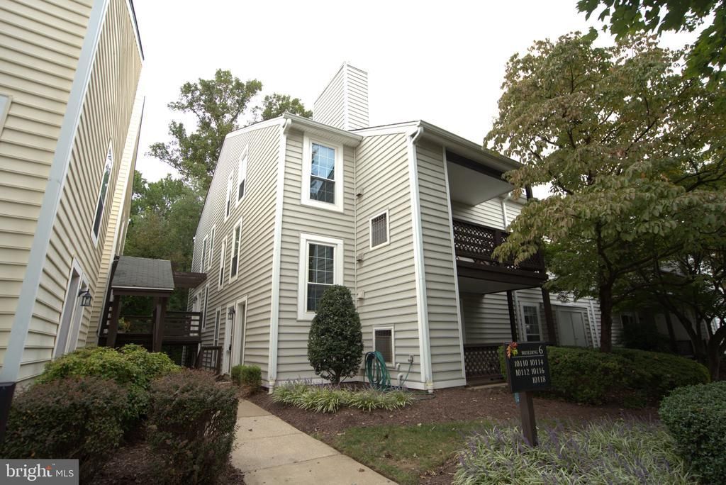 10118 Oakton Terrace Road, Unit 10118, Oakton, VA 22124 Main Photo