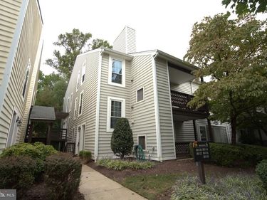 10118 OAKTON TERRACE ROAD, Unit 10118, OAKTON, VA 22124