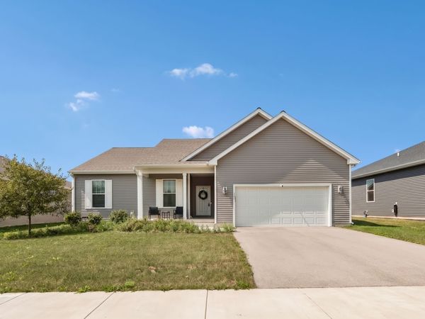 513 S Hahn Drive , Cortland, IL 60112