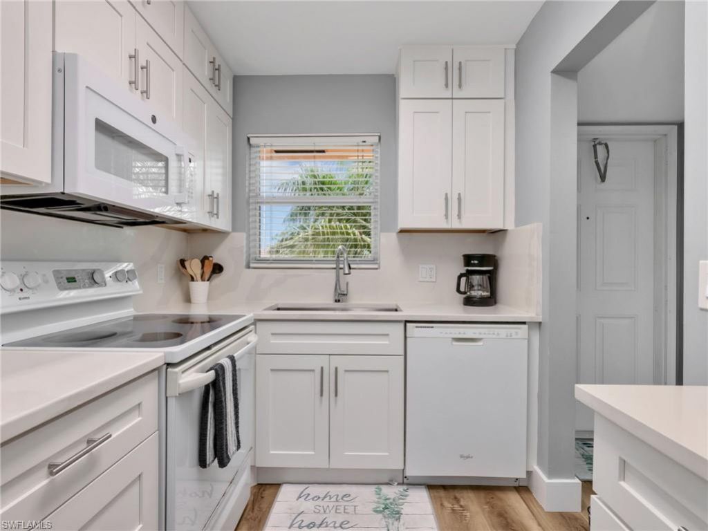 150 Turtle Lake Ct, Unit 303, Naples, FL 34105 Photo