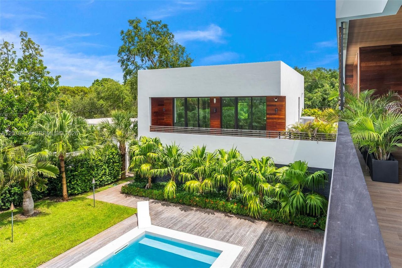 9860 NE 5th Ave Rd , Miami Shores, FL 33138 Photo