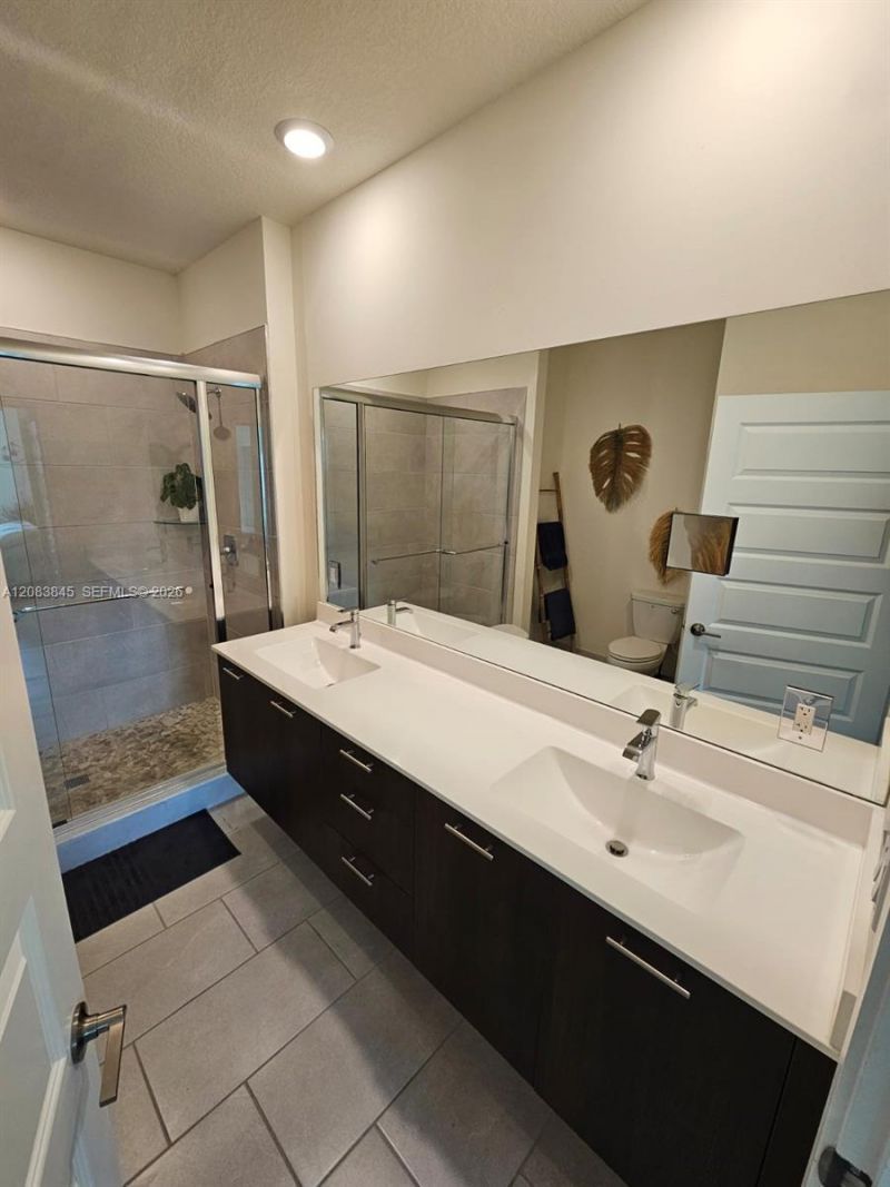 8301 NW 41st St, Unit B-402, Doral, FL 33166 Photo