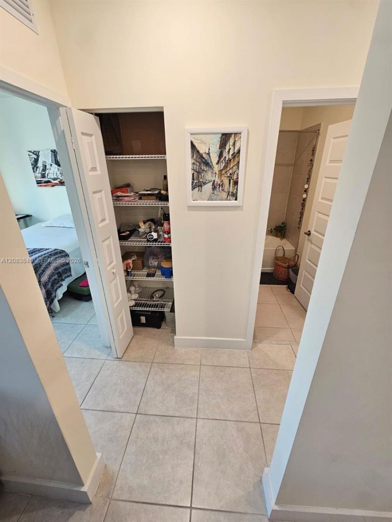 8301 NW 41st St, Unit B-402, Doral, FL 33166 Photo