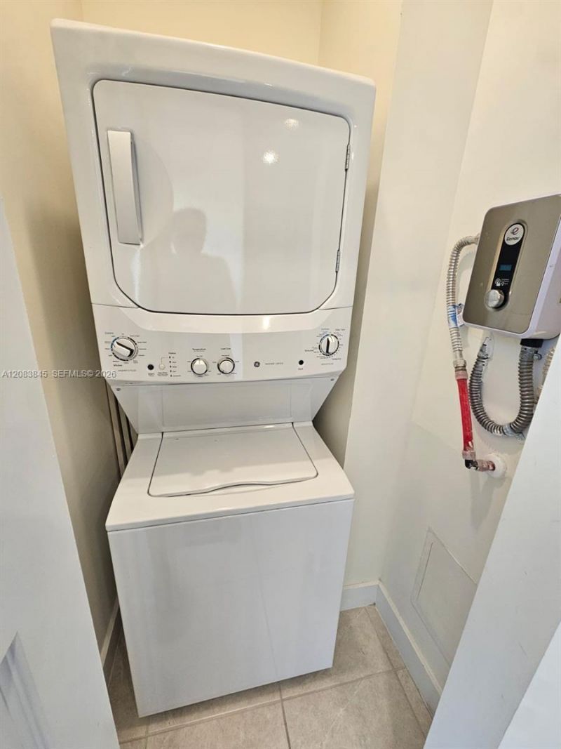 8301 NW 41st St, Unit B-402, Doral, FL 33166 Photo