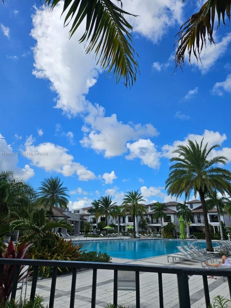8301 NW 41st St, Unit B-402, Doral, FL 33166 Photo