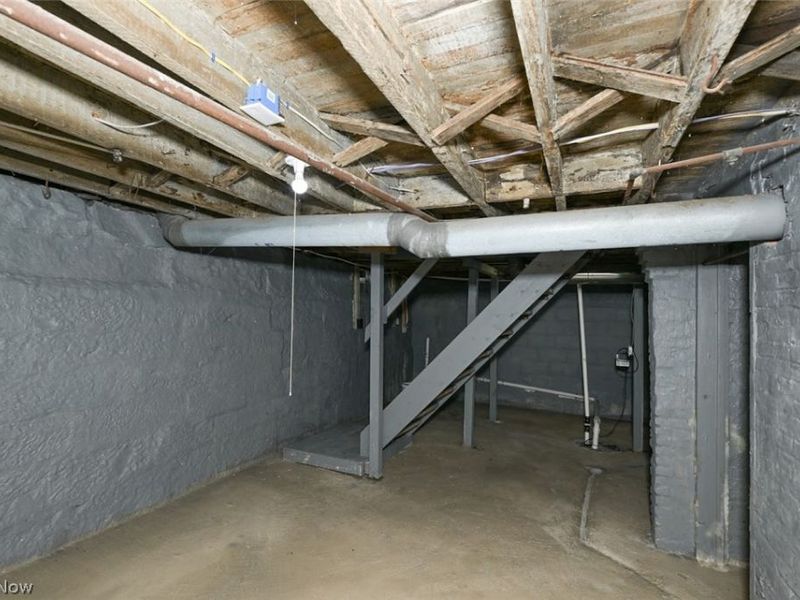 906 E Buchtel Avenue, Akron, OH 44319 Photo 16