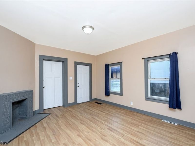 906 E Buchtel Avenue, Akron, OH 44319 Photo 6