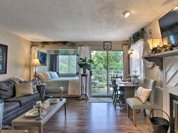 1260 Ski View Drive, Gatlinburg, TN 37738