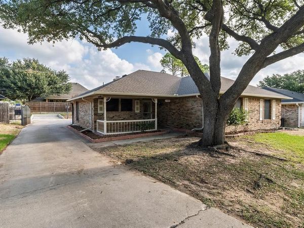 7813 Redwood Court, North Richland Hills, TX 76182