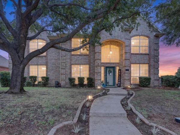 901 Brittany Drive , Lewisville, TX 75067