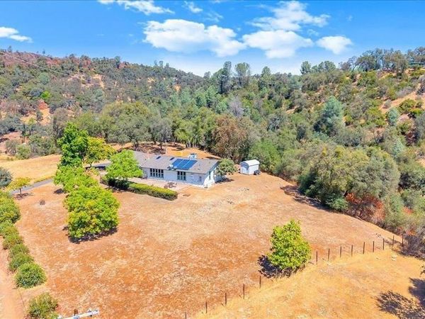 9790 O Neil Ct, Jamestown, CA 95327