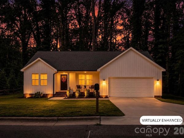 918 Brookwood Court, Statesville, NC 28677