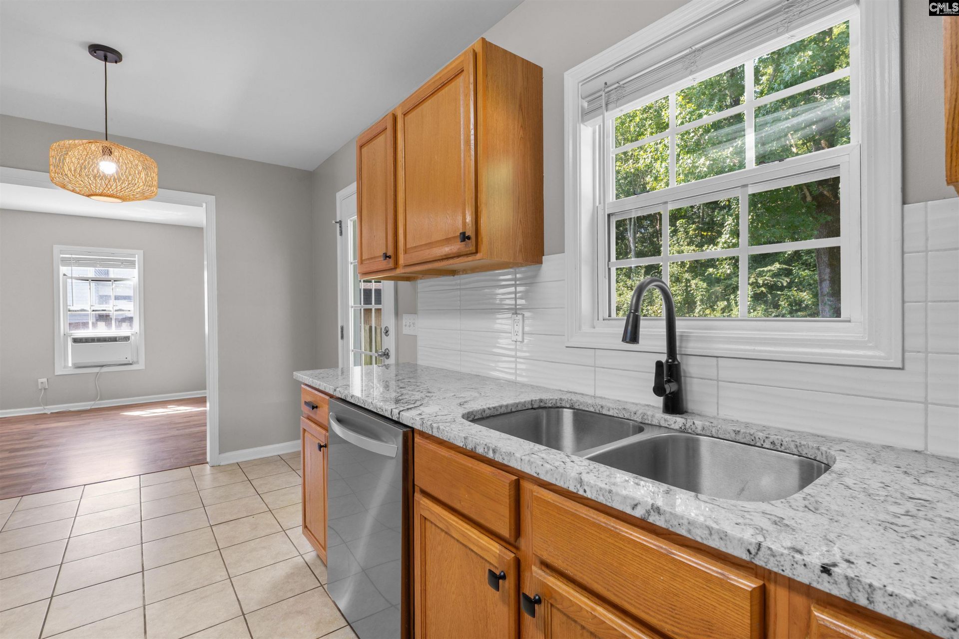 43 Derby Lane  Photo 7