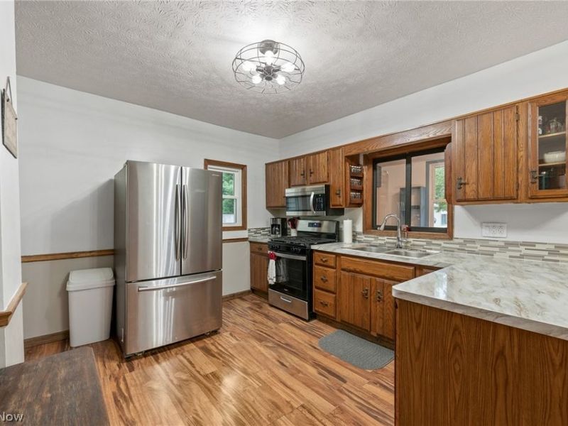 3285 Clubside Drive, Norton, OH 44203 Photo 9