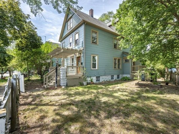 3290 W 17th Street, Cleveland, OH 44109