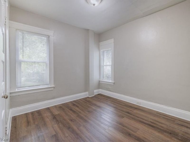 3290 W 17th Street, Cleveland, OH 44109 Photo 11
