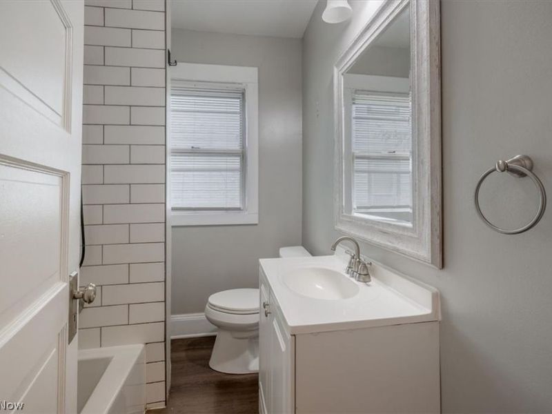 3290 W 17th Street, Cleveland, OH 44109 Photo 14