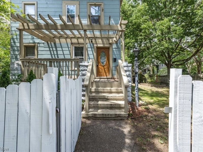 3290 W 17th Street, Cleveland, OH 44109 Photo 2