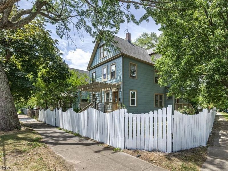 3290 W 17th Street, Cleveland, OH 44109 Photo 3