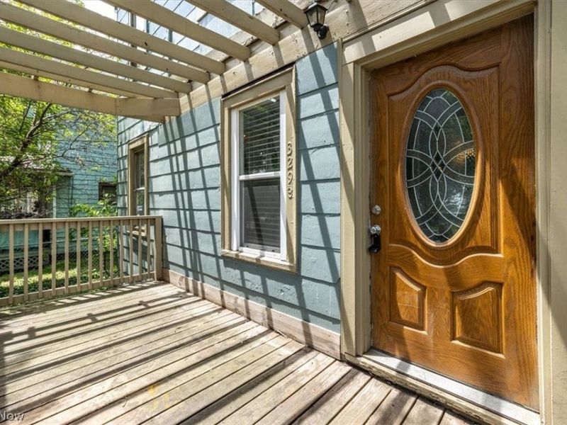 3290 W 17th Street, Cleveland, OH 44109 Photo 5