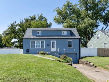 6502 N 40th Street, Omaha, NE 68112