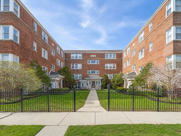2914 W Berwyn Street , Unit 2, Chicago, IL 60625