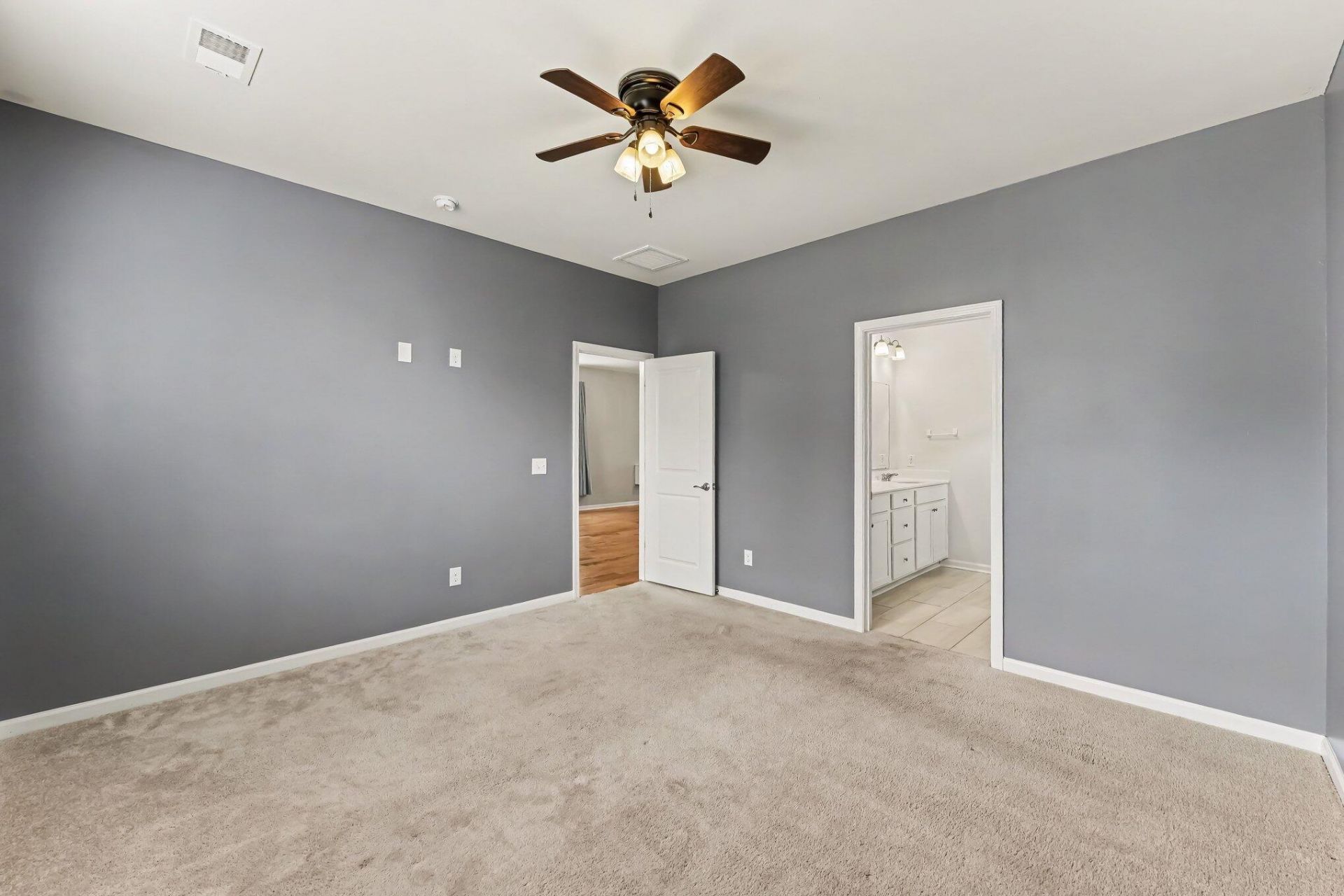 2744 Harmony Lake Drive Photo 16