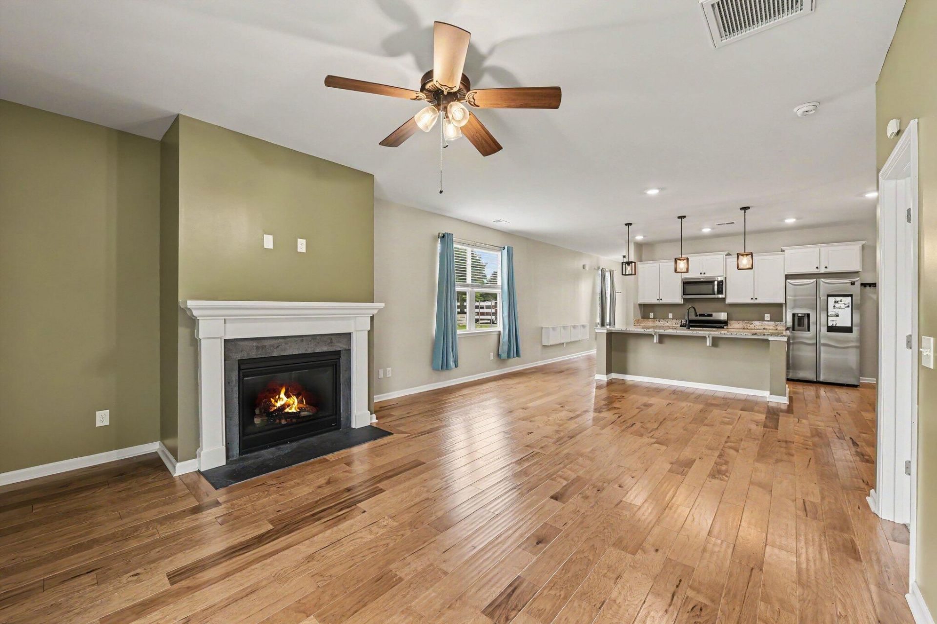2744 Harmony Lake Drive Photo 9