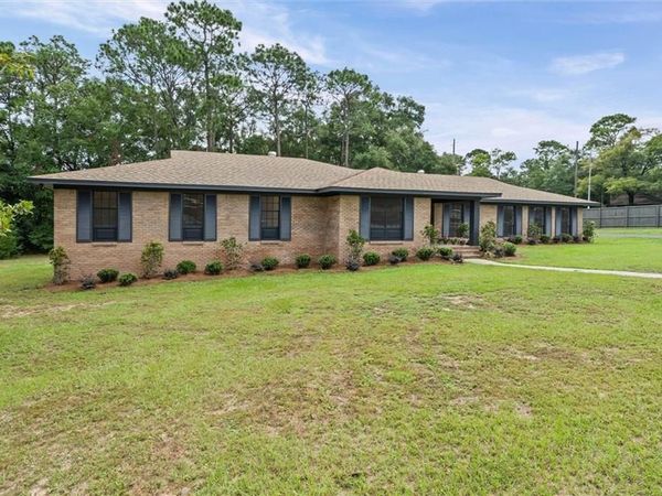241 Suzanne Circle, Mobile, AL 36608
