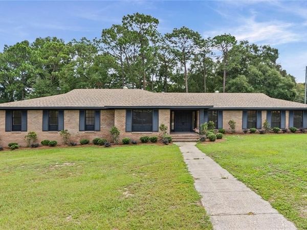 241 Suzanne Circle , Mobile, AL 36608