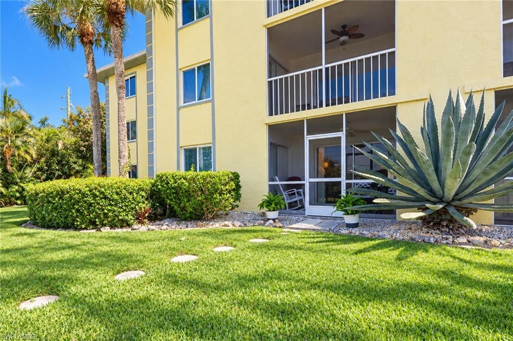 1001 Foxfire Ln, Unit 109, Naples, FL 34104 Photo
