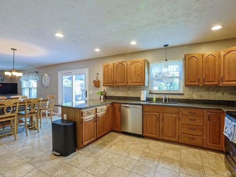 355 Mecca Drive, Vandalia, OH 45377 Photo 15