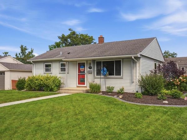 100 N Highland AVENUE, Thiensville, WI 53092