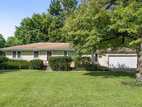 52475 Kenilworth Road, South Bend, IN 46637