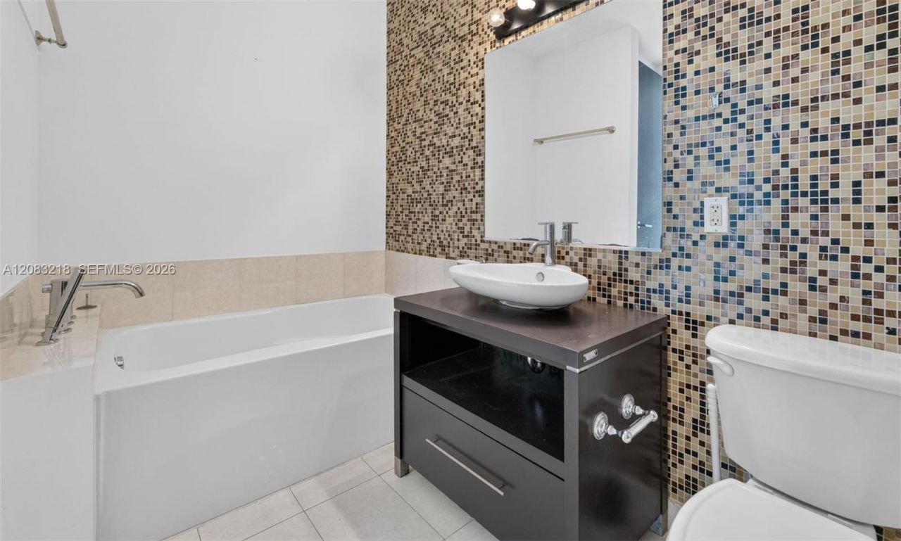480 NE 30th St , Unit 2201, Miami, FL 33137 Photo