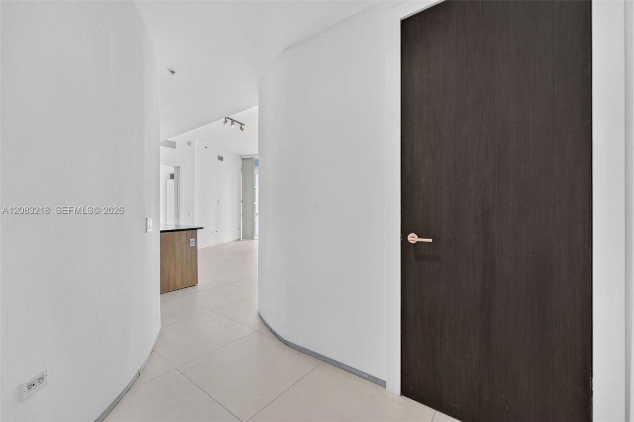 480 NE 30th St , Unit 2201, Miami, FL 33137 Photo